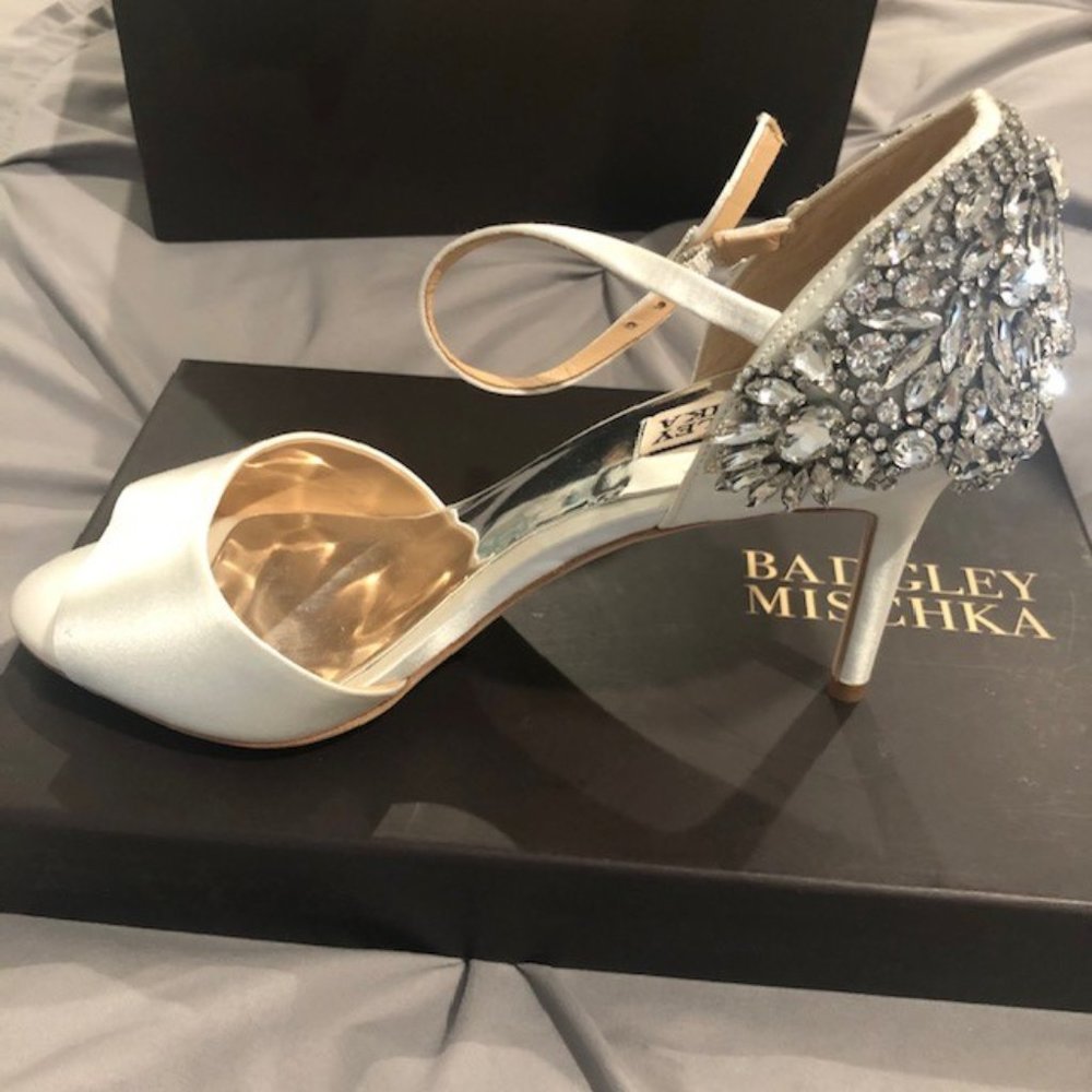 Badgley Mischka Open Toe Pumps